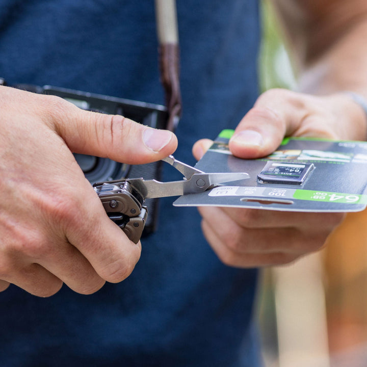 Leatherman ARC - everyday carry, opening a memory card slot - Nitecore Singapore