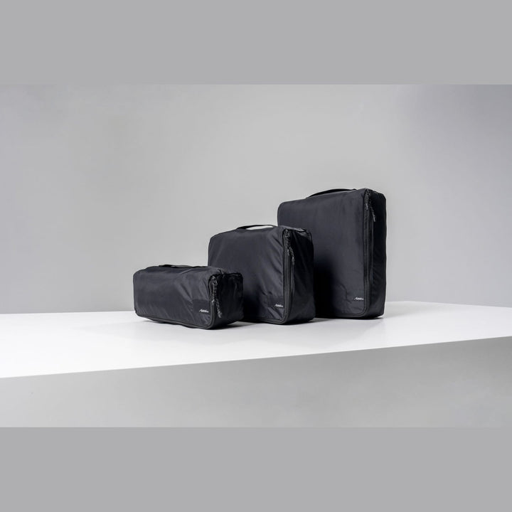 Packing Cube Set in use